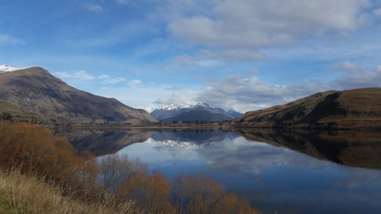 Hawea Heaven: Superking Beds + Hot Tub + Mountain Villa Wanaka Exteriör bild