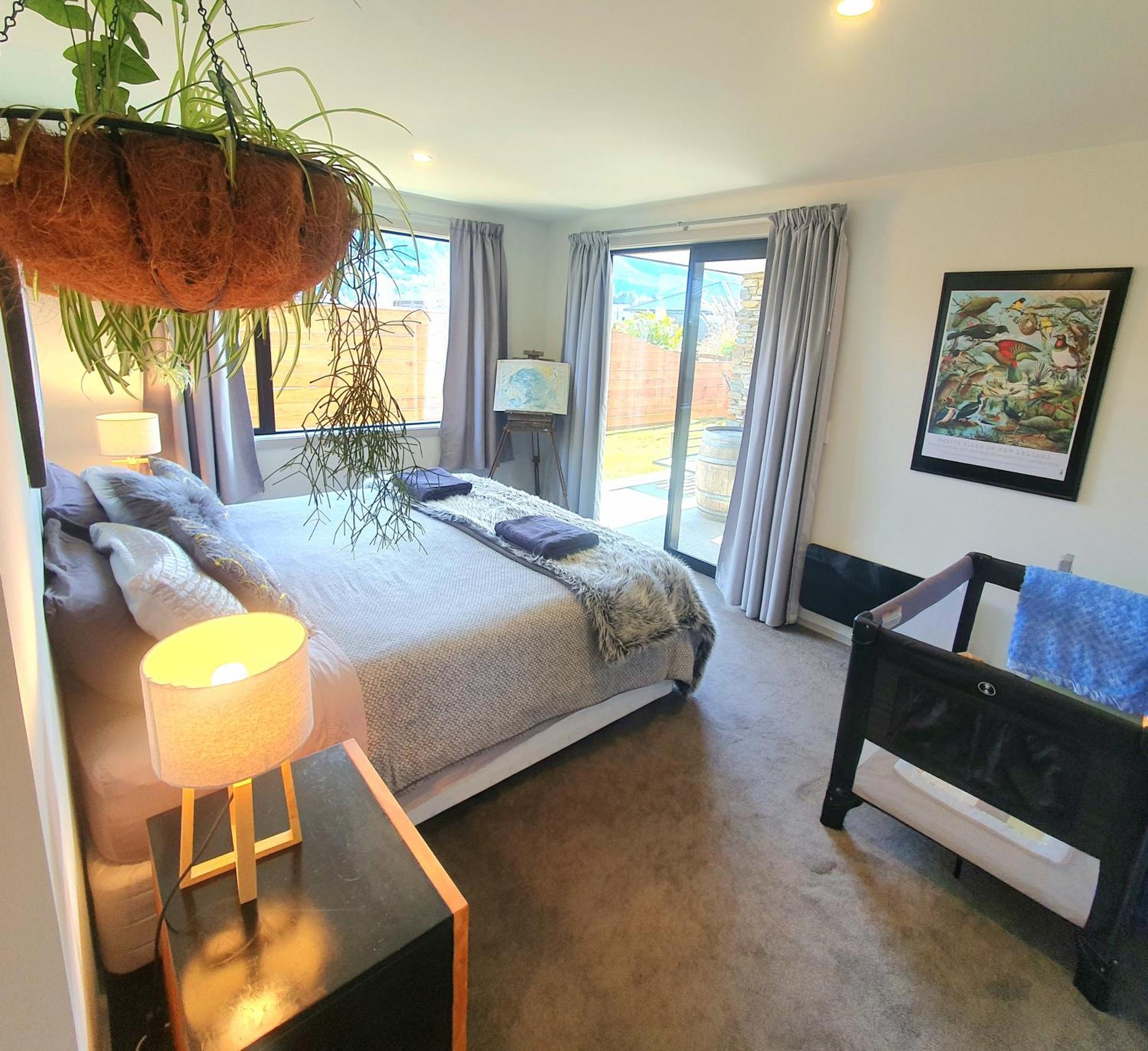 Hawea Heaven: Superking Beds + Hot Tub + Mountain Villa Wanaka Exteriör bild