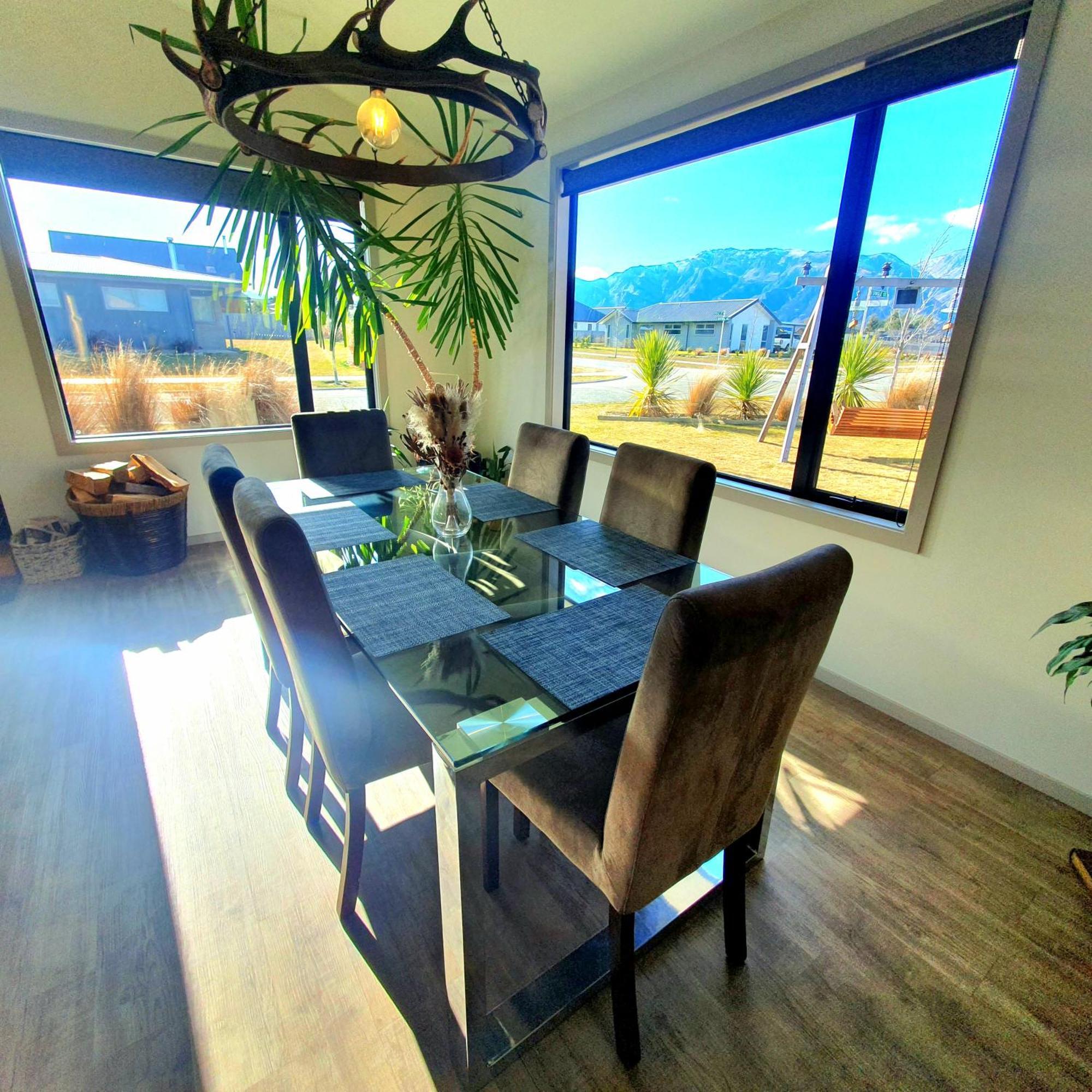 Hawea Heaven: Superking Beds + Hot Tub + Mountain Villa Wanaka Exteriör bild