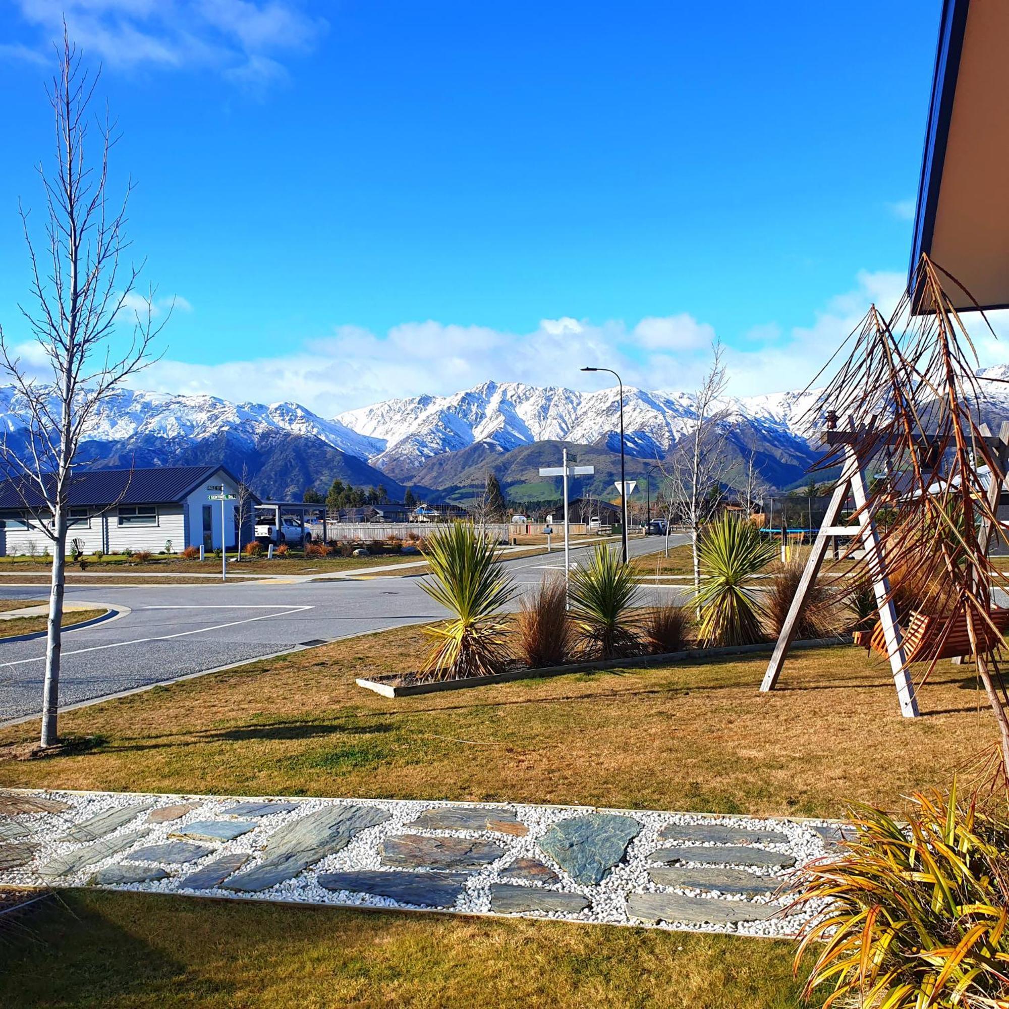 Hawea Heaven: Superking Beds + Hot Tub + Mountain Villa Wanaka Exteriör bild